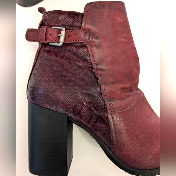MIZ MOOZ Boots - Picture 5 of 11